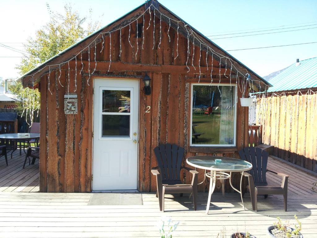 Steamboat Mountain Chalets Hotel Spillimacheen Room photo